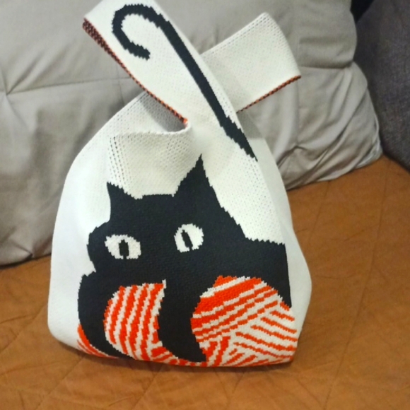 🧶🐈‍⬛Stretchy Knit Japanese Knot Wrist Bag Purse Black Cat NWOT - Picture 1 of 4
